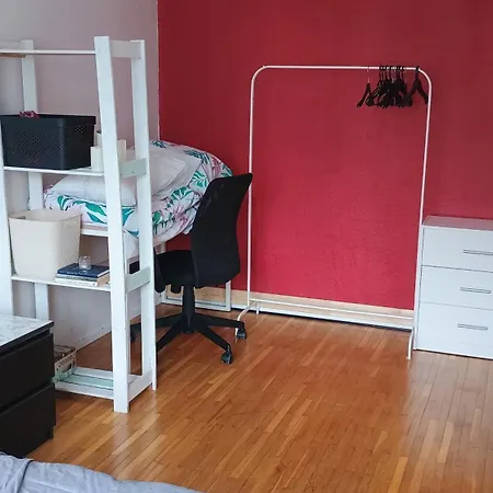 Flat Near Old Town Check-in 24h Apartament *